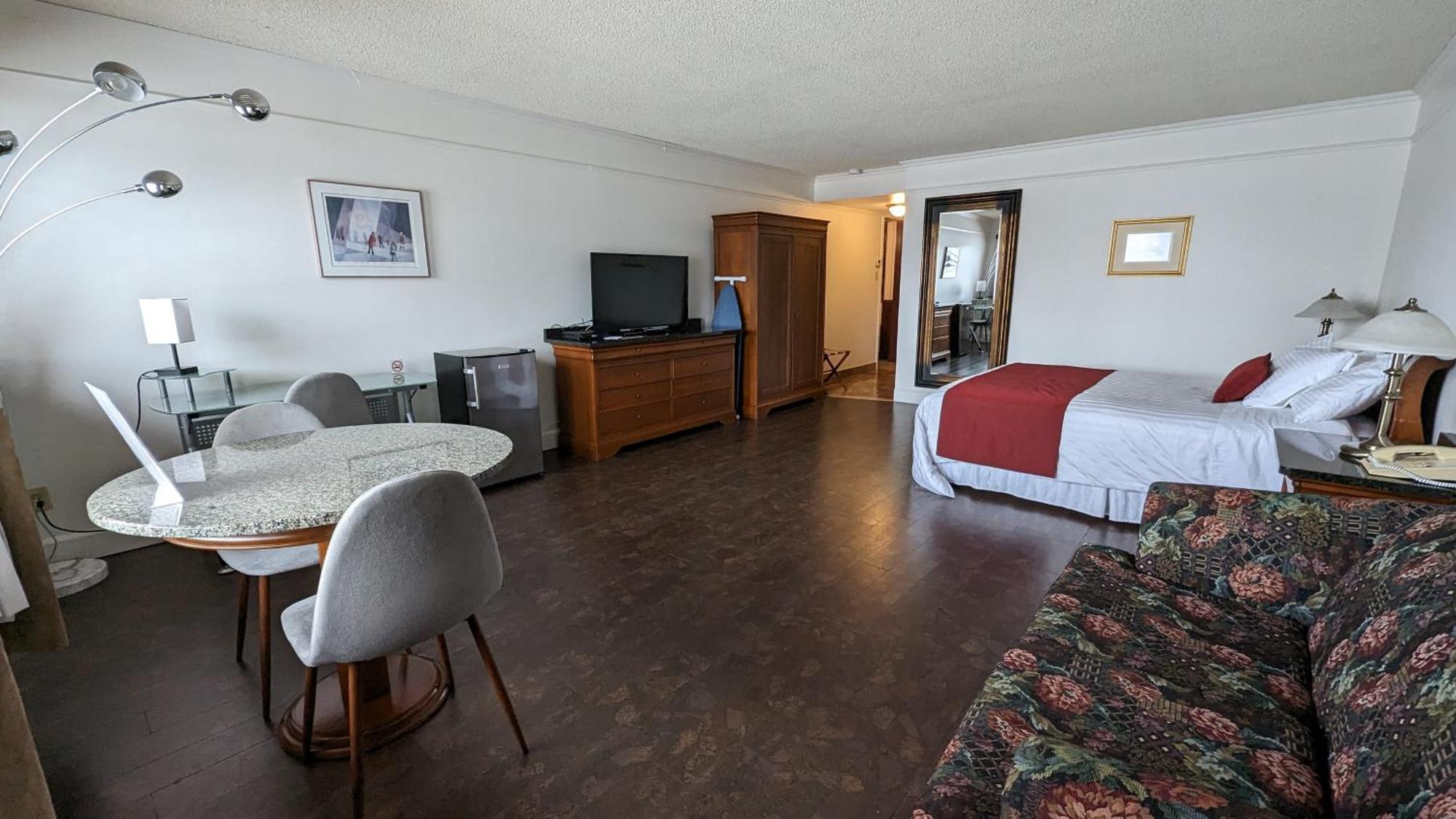 Auberge Des 21 La Baie Eksteriør bilde